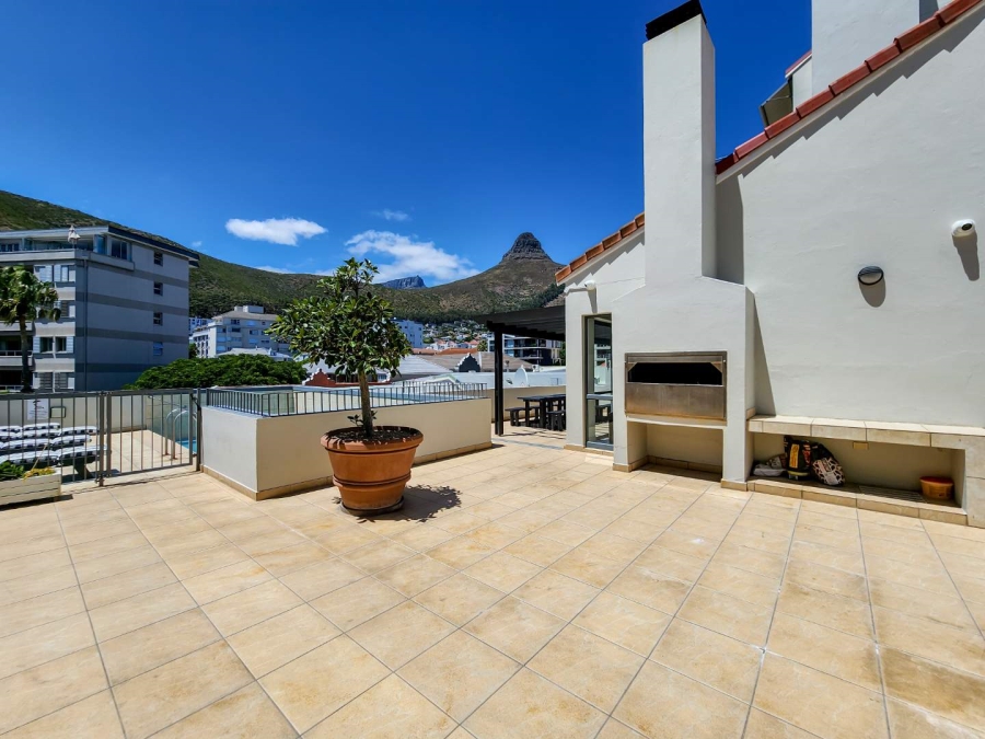 2 Bedroom Property for Sale in Sea Point Western Cape